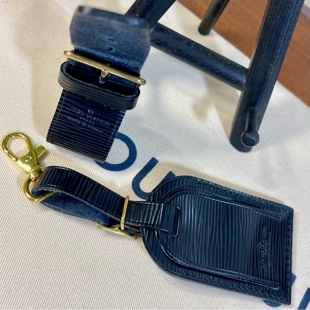 Louis Vuitton Luggage Tag & Poignet Set, Black Epi - Picture 16 of 16